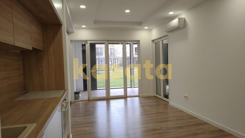 Pipera 3 camere de vanzare  Cosmopolis Faza 1  curte proprie terasa