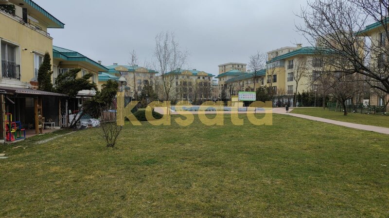 Pipera 3 camere de vanzare  Cosmopolis Faza 1  curte proprie terasa